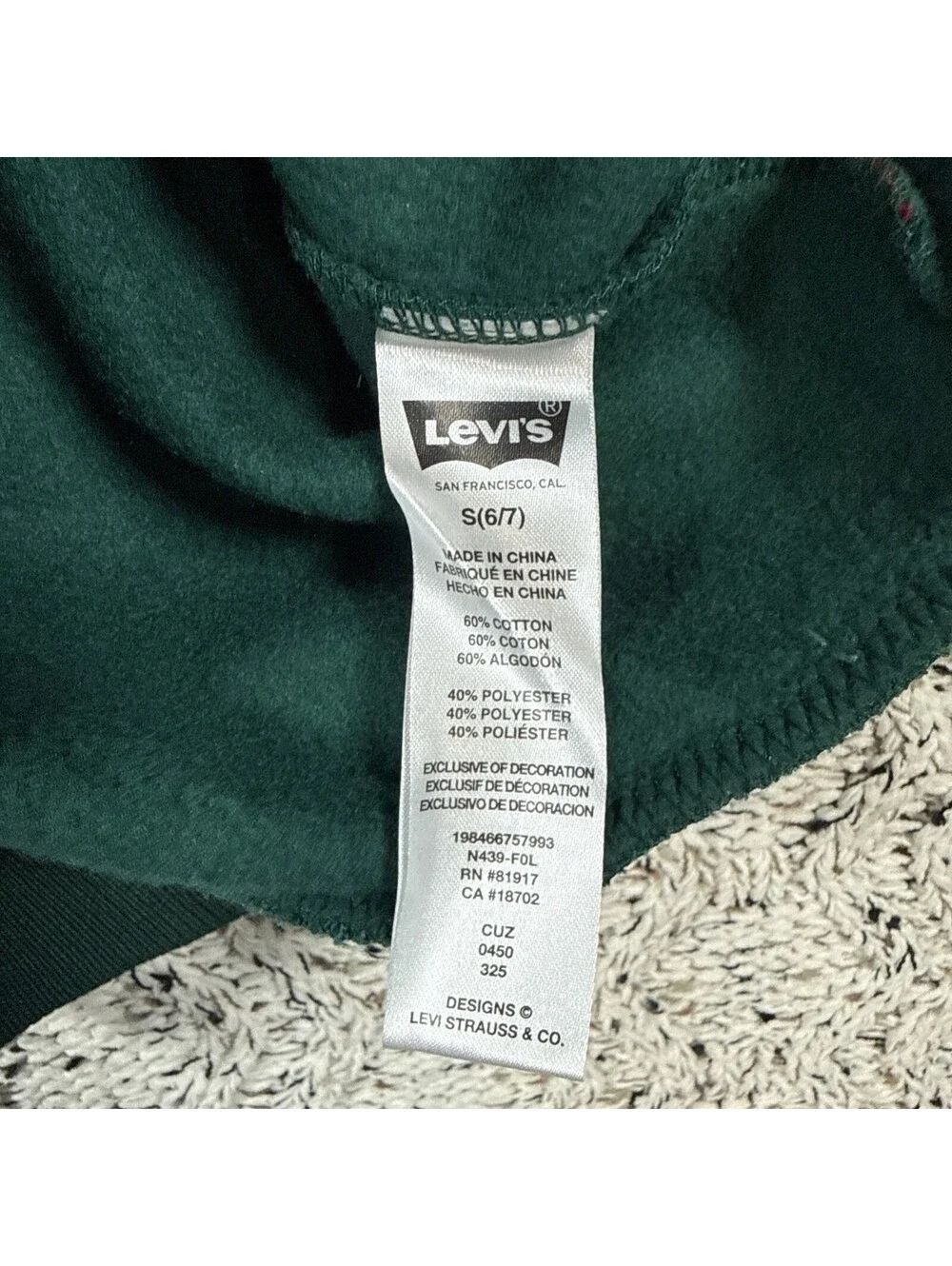 Levi’s Kids Green Pullover Hoodie Size 6-7 Long Sleeve Casual Logo Sweatshirt